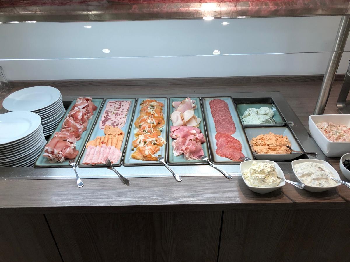金色阿德勒瓦腾斯酒店 瓦滕斯 外观 照片